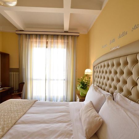 Hotel Bergamo San Bartolomeo Al Mare Exterior foto