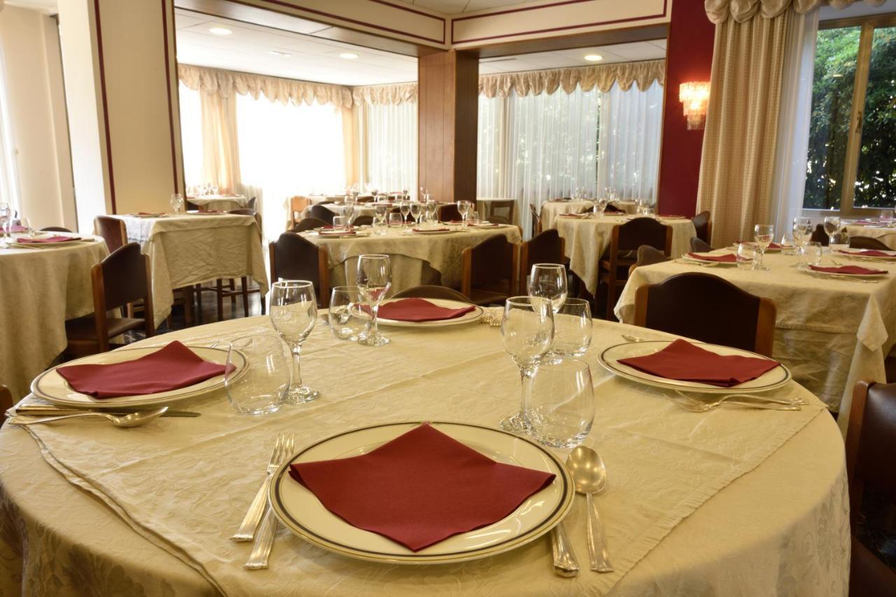 Hotel Bergamo San Bartolomeo Al Mare Exterior foto