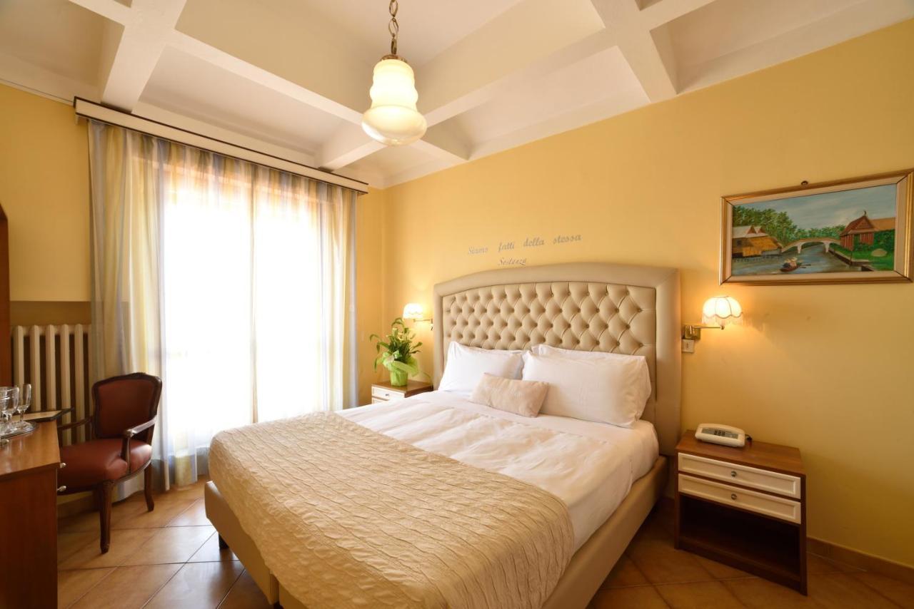 Hotel Bergamo San Bartolomeo Al Mare Exterior foto