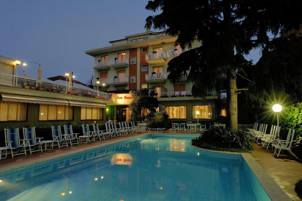 Hotel Bergamo San Bartolomeo Al Mare Exterior foto
